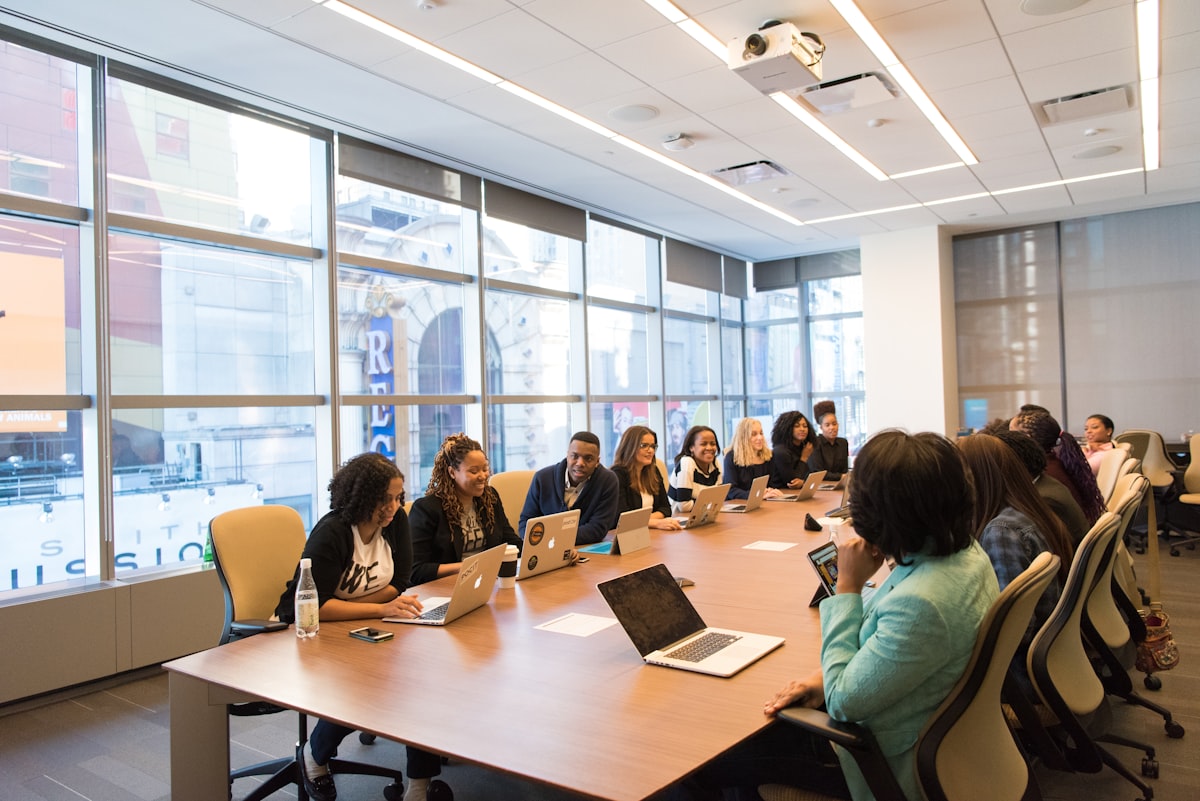 How to Choose a Corporate Transportation Provider: Complete Evaluation Guide